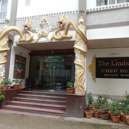 The Lindsay Cheu Den Hotel Gangtok Exterior photo