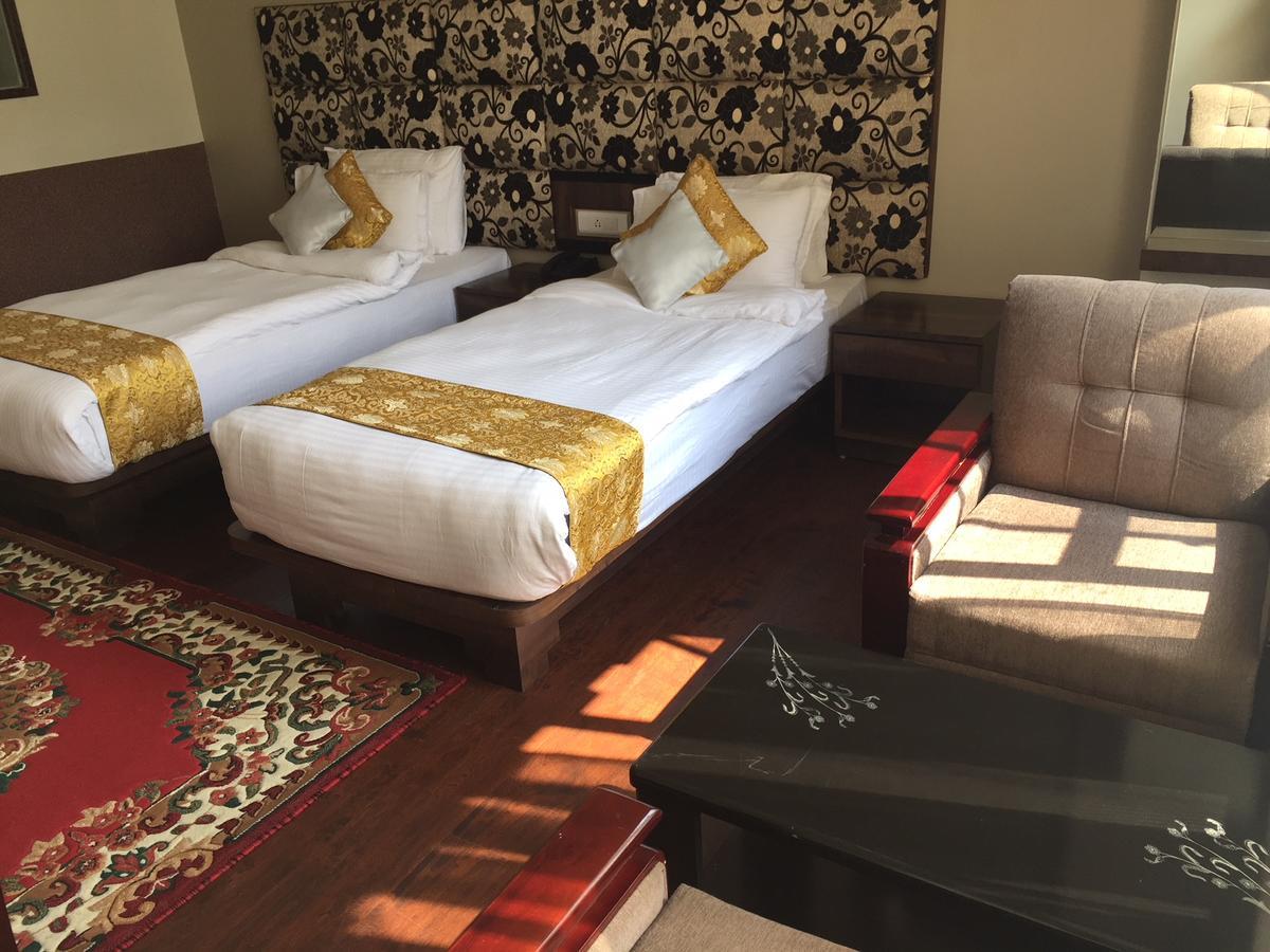 The Lindsay Cheu Den Hotel Gangtok Exterior photo